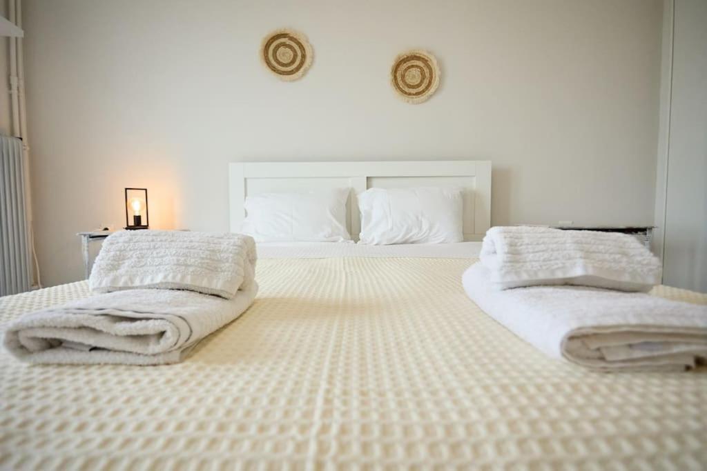 Panoramic White Blue Apartment Chios Town Bagian luar foto